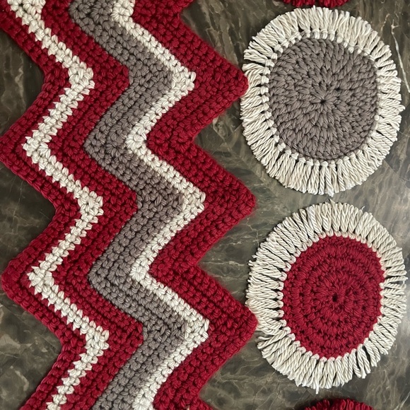 Hand crocheted table runner with coasters. - Picture 3 of 3